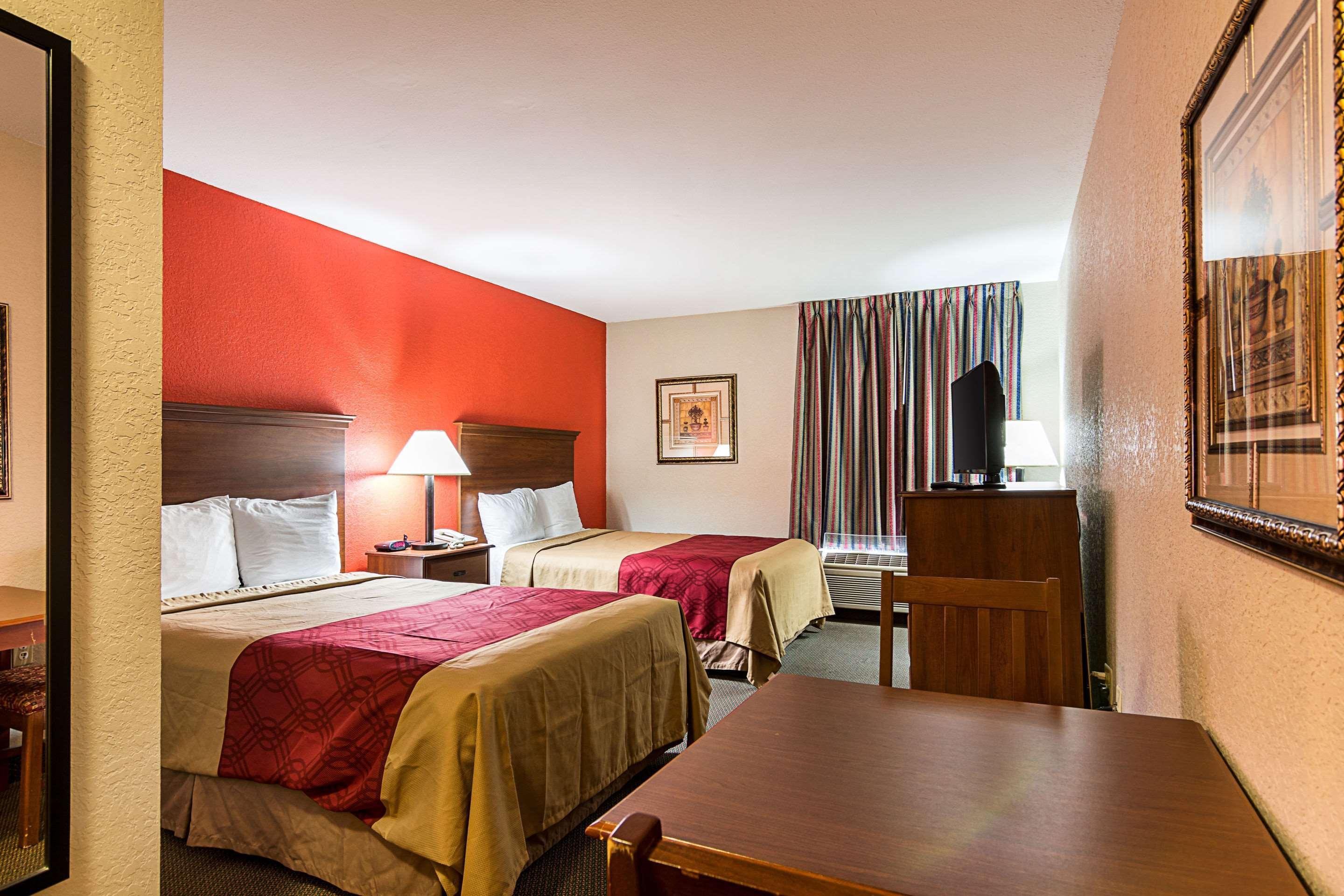 Econo Lodge Andrews Afb Clinton Exterior foto